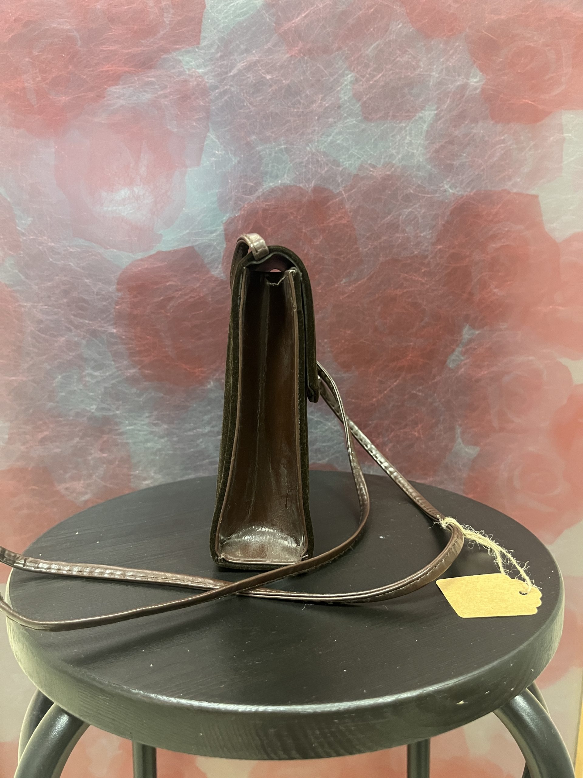 BORSETTA IN CAMOSCIO (VINTAGE RINNOVATA A MANO) - immagine 2