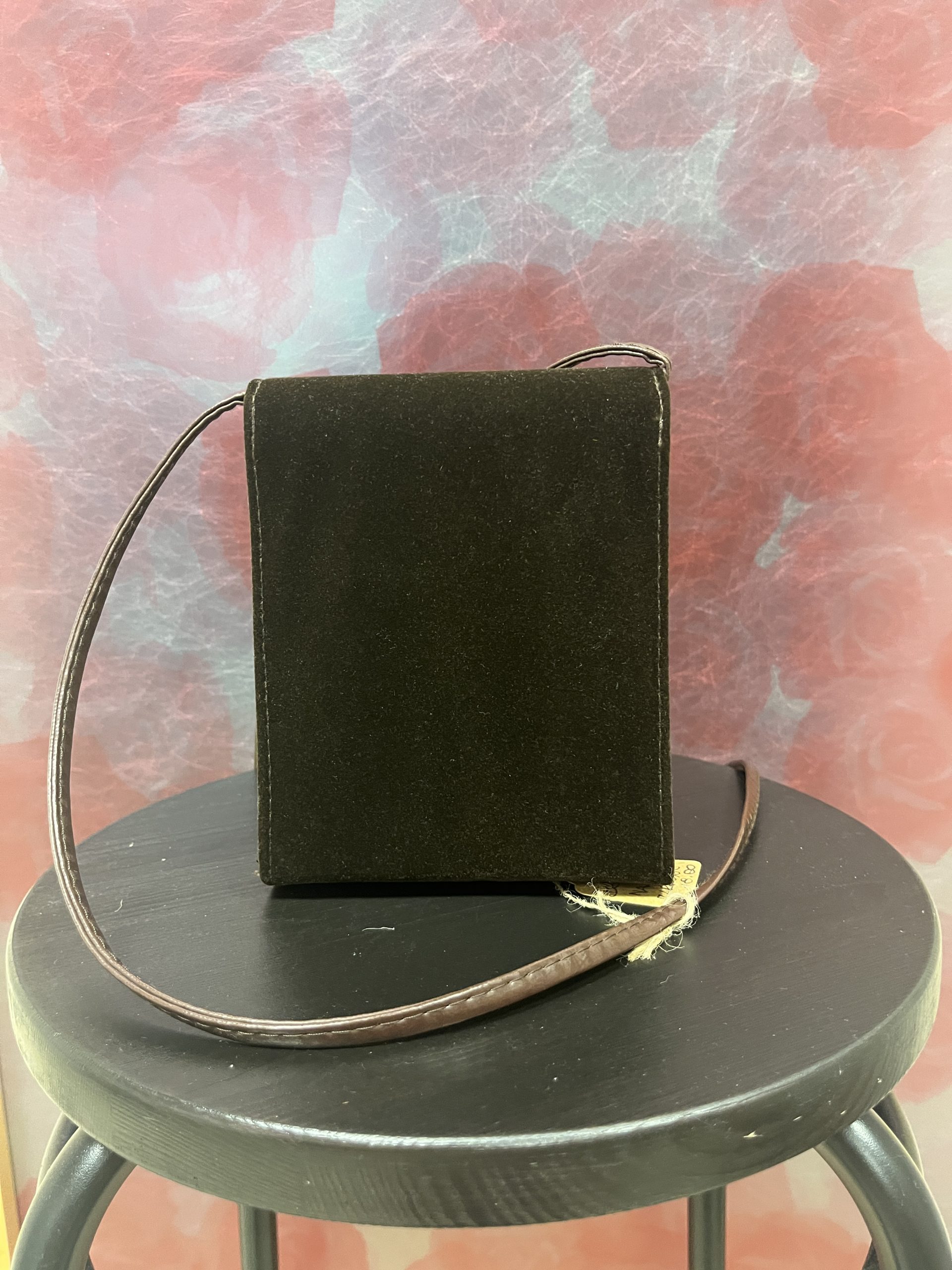 BORSETTA IN CAMOSCIO (VINTAGE RINNOVATA A MANO) - immagine 3